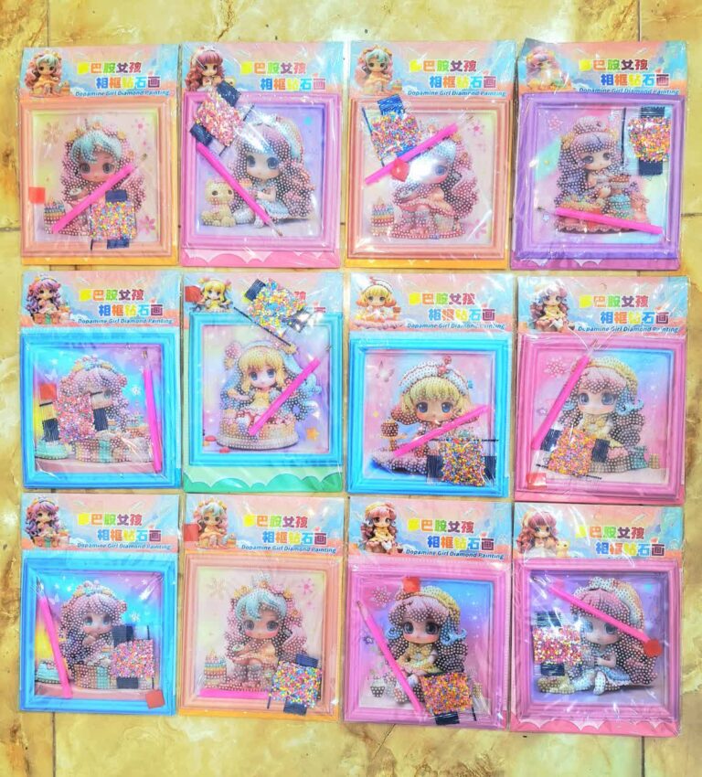 نقاشی الماسی دختر15*15قابدار سربرگدار